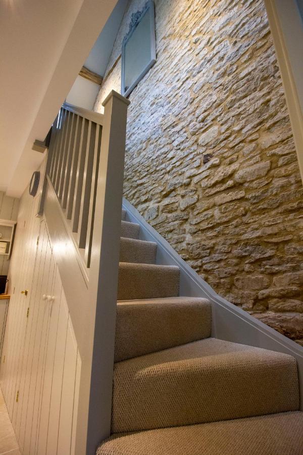 The Potting Shed, 5* Luxury Escape Cirencester Εξωτερικό φωτογραφία