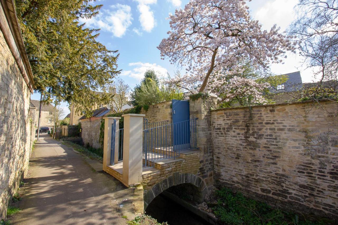 The Potting Shed, 5* Luxury Escape Cirencester Εξωτερικό φωτογραφία